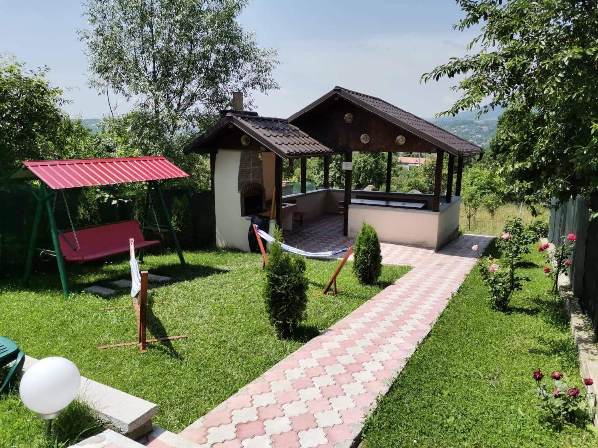 Casa David Comarnic Villa Exterior photo